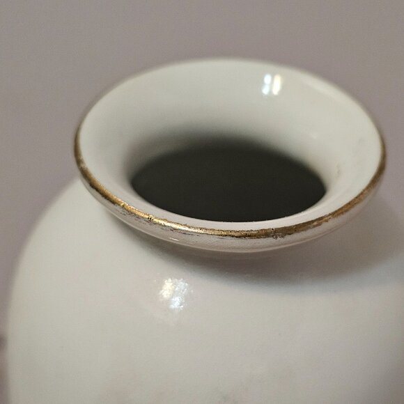 Vintage 4.75 Inch Mandarin Duck Vase Genuine Porcelain Trimmed in Gold ECU - Picture 6 of 8